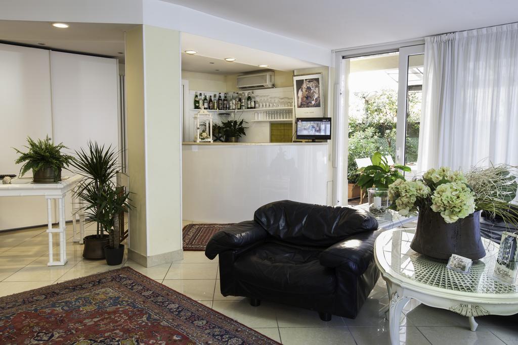 Residence Fellini Rimini Zewnętrze zdjęcie