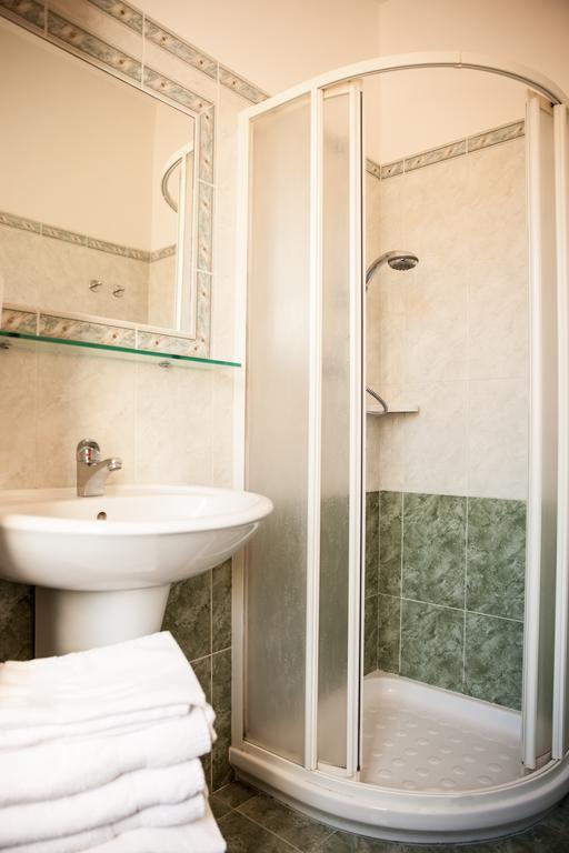 Residence Fellini Rimini Pokój zdjęcie
