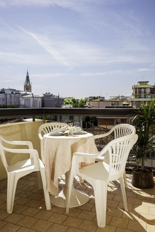 Residence Fellini Rimini Zewnętrze zdjęcie
